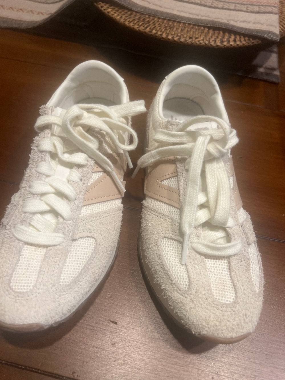 New balance leather and canvas ladies sneakers